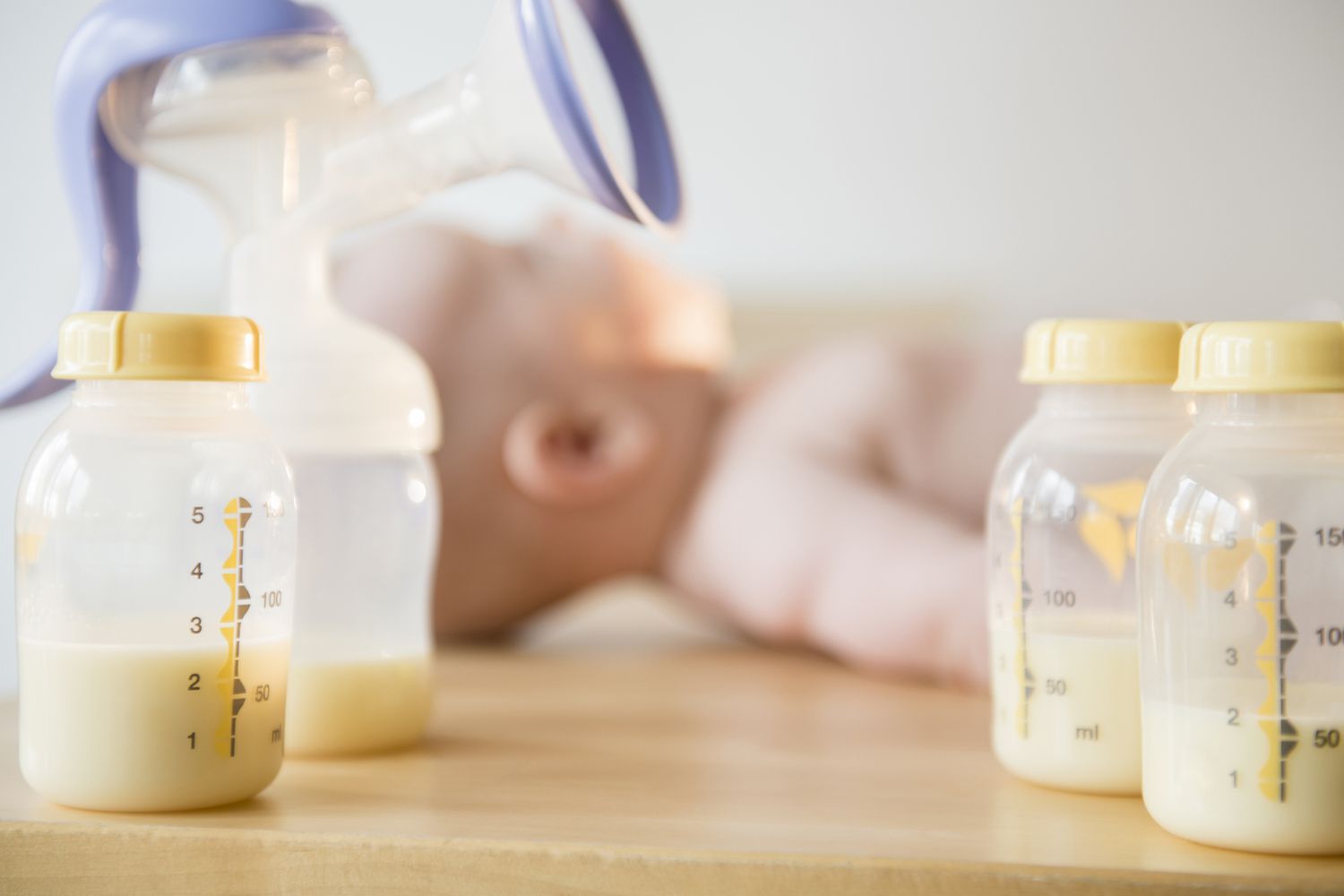 The first month: Developing your breast milk production