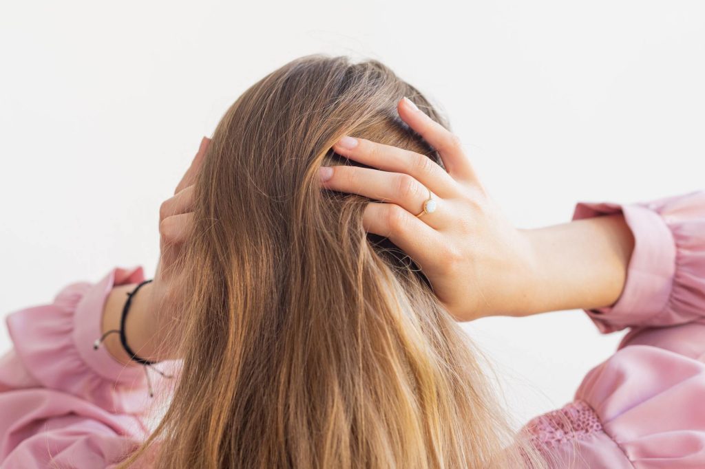 Comment éviter la chute de cheveux post partum