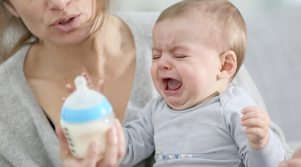 Les bébés souffrant d'allergies ou d'intolérances alimentaires peuvent-ils utiliser du lait anti-colique