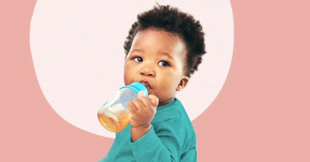 Un biberon chaud aide-t-il à lutter contre les coliques